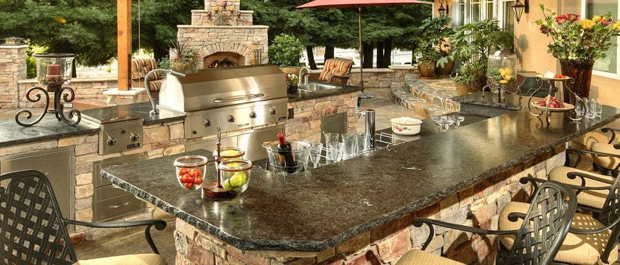 outdoor kitchen bar