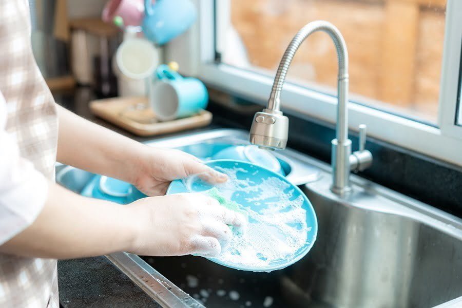 clean dishes