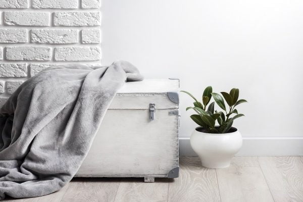 Fleece Vs Sherpa Blanket Which Is Better Answered fleece-vs-sherpa-blanket-which-is-better-answered
