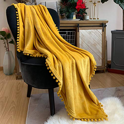 Lomao Flannel Blanket With Pompom Fringe