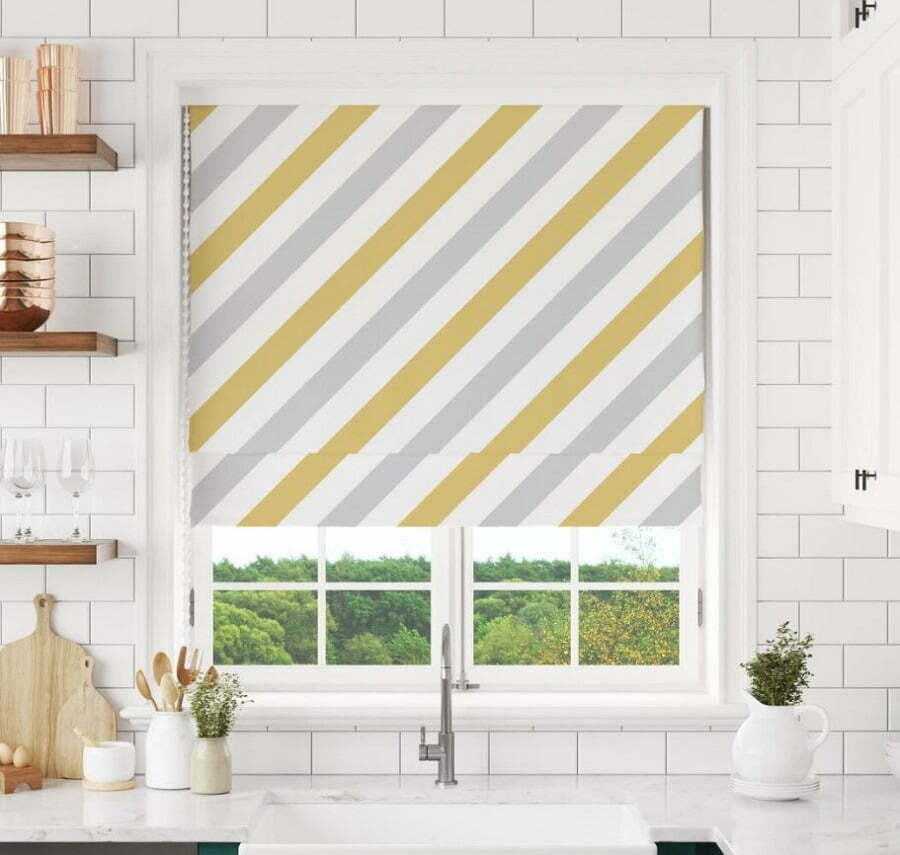 21 Small Window Blinds Ideas - How to Make Them Look Better?