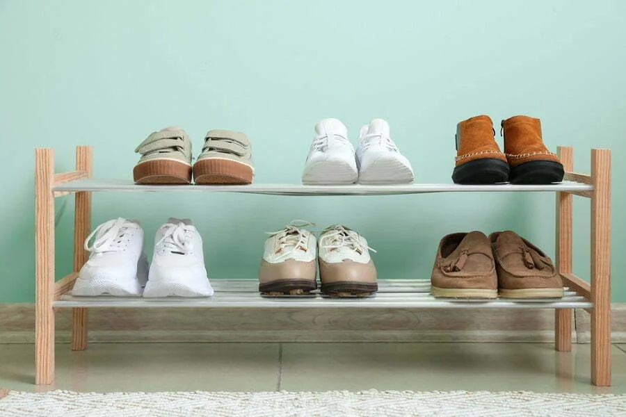 simple wooden shoes rack