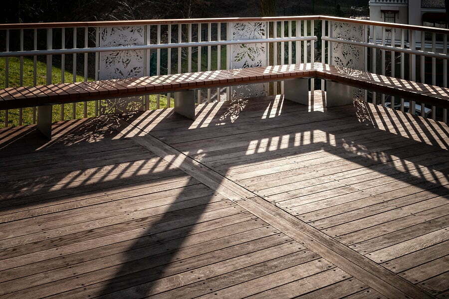 deck railing with benches