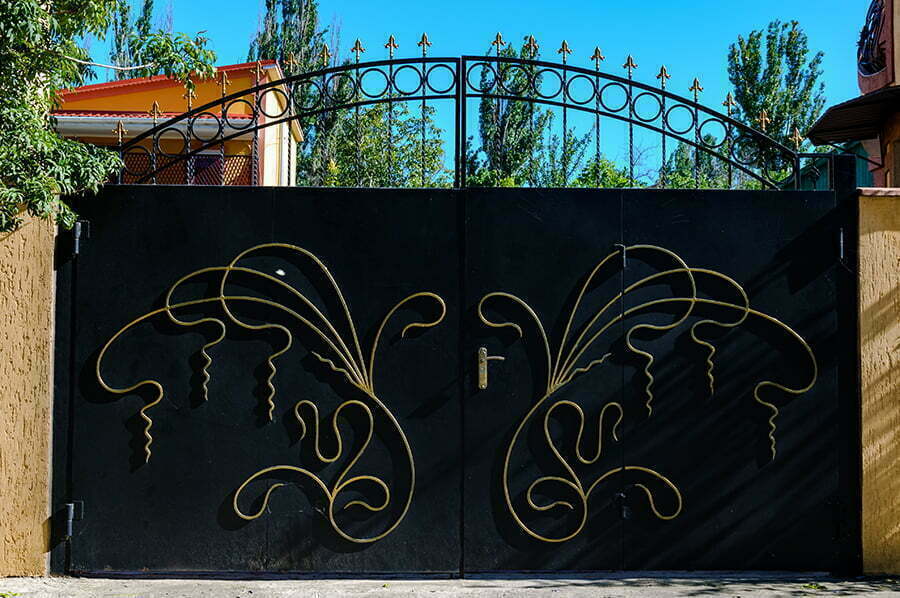 Big Panels Driveway Gate