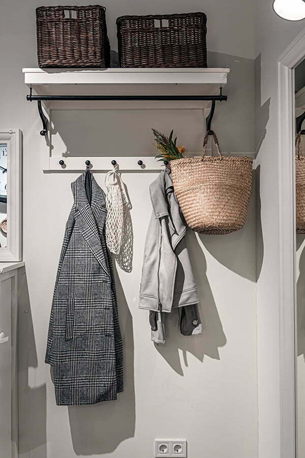 Hang a Wall-mounted Rack