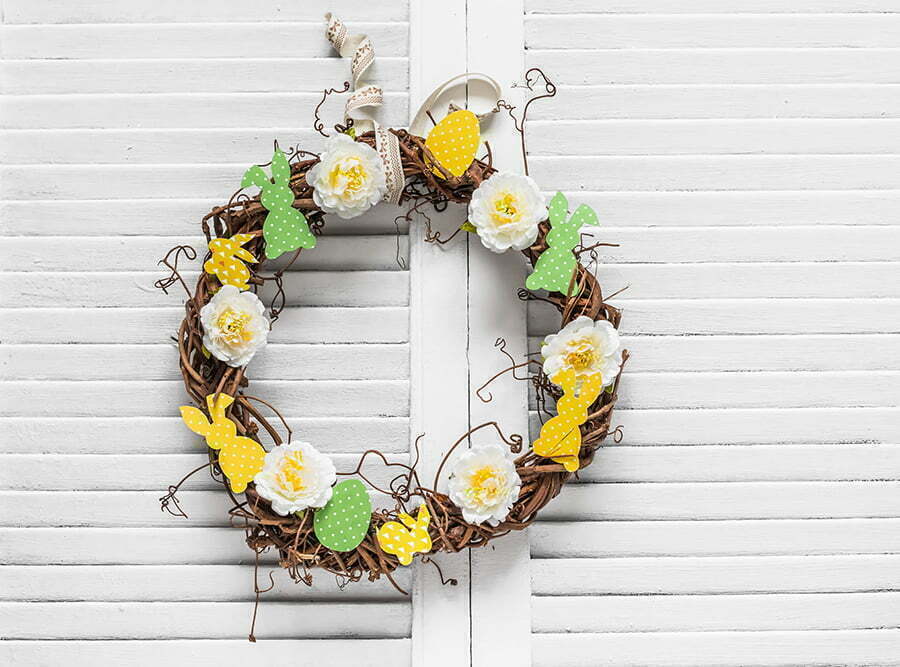 Hanging a Wreath on Blinds