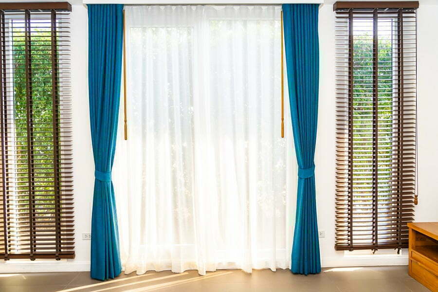 window curtains and blinds