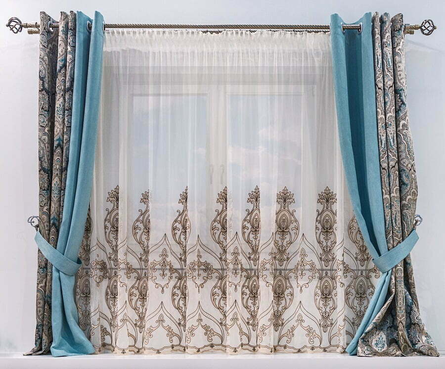 bedroom curtain rod