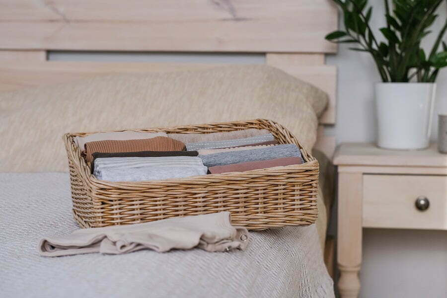 basket to put under bed