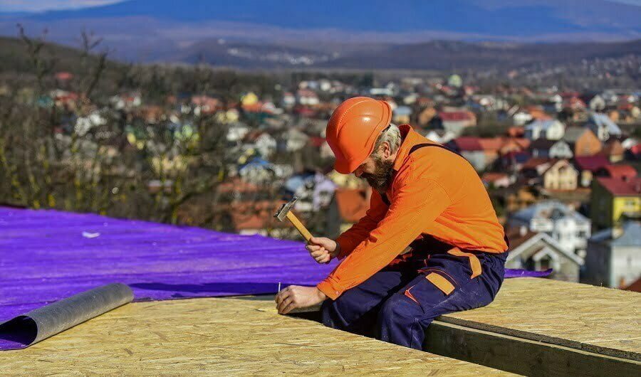 professional roofer