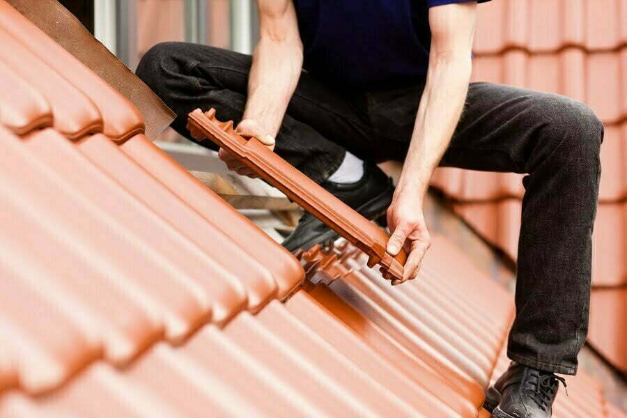 roof repair replace shingles