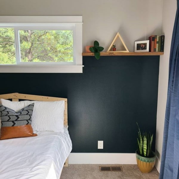 Stephanie Fromm | DIY bedroom with accent wall