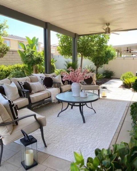 25 Indoorsy Covered Patio Ideas