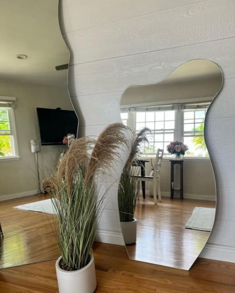 Handcrafted Mirrors curvy mirror
