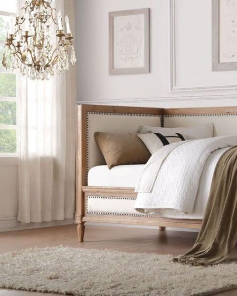 Unleash the Potential of a Daybed bedroom with daybed