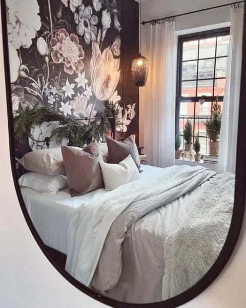 Carly | MY NYC APARTMENT bedroom with feature wall