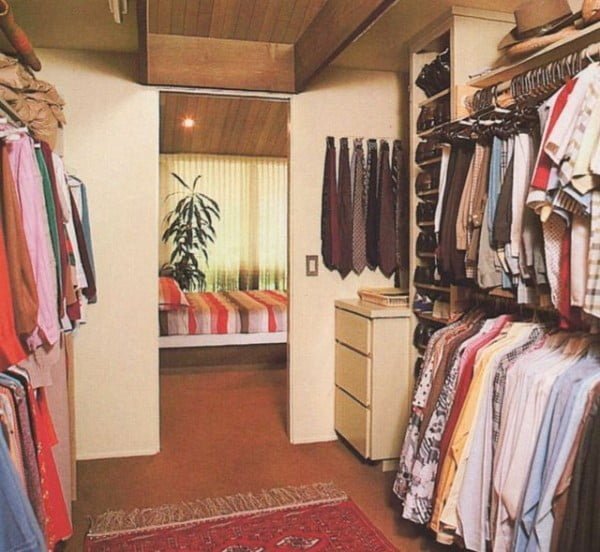 Eighties Modern 📠 bedroom with walk in closet
