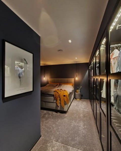Tina Helen Skeie bedroom with walk in closet