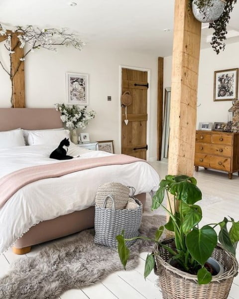 Amanda - DIY & Interiors bedroom with white walls