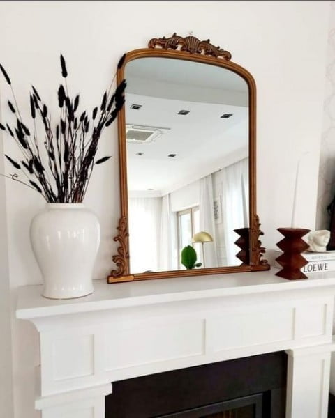 𝘋𝘰𝘵 𝘥𝘦𝘤 mantel decor with mirror