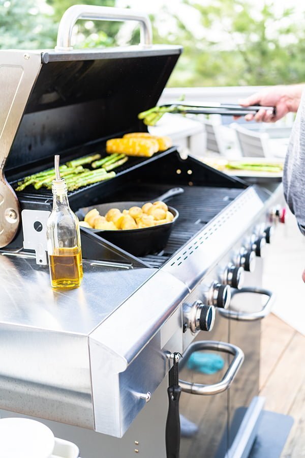 outdoor kitchen setup