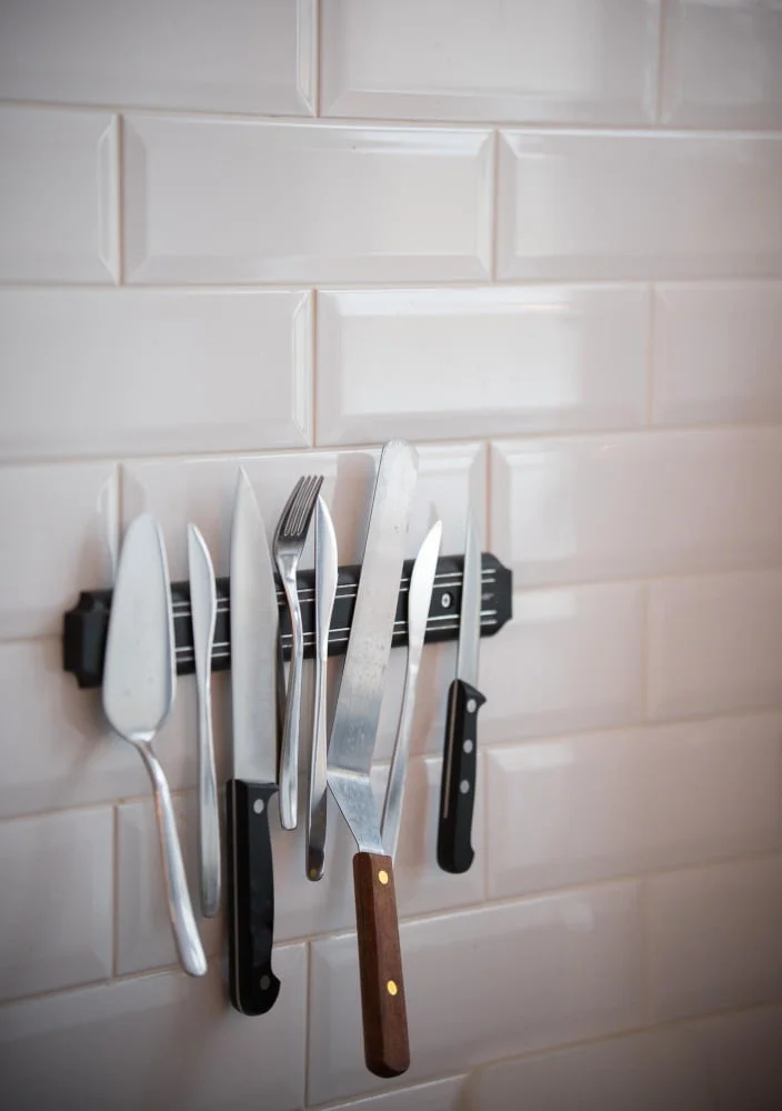 Magnetic Strip Holder