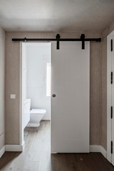 21 Top-ranked Bathroom Door Alternatives: Stylish And Space-saving Options