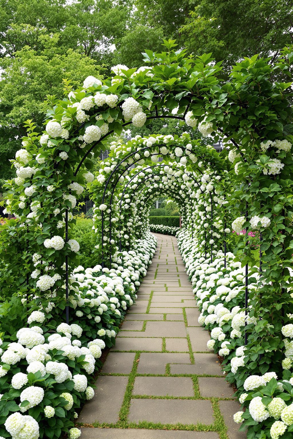 20 Green and White Garden Ideas for Serene Spaces