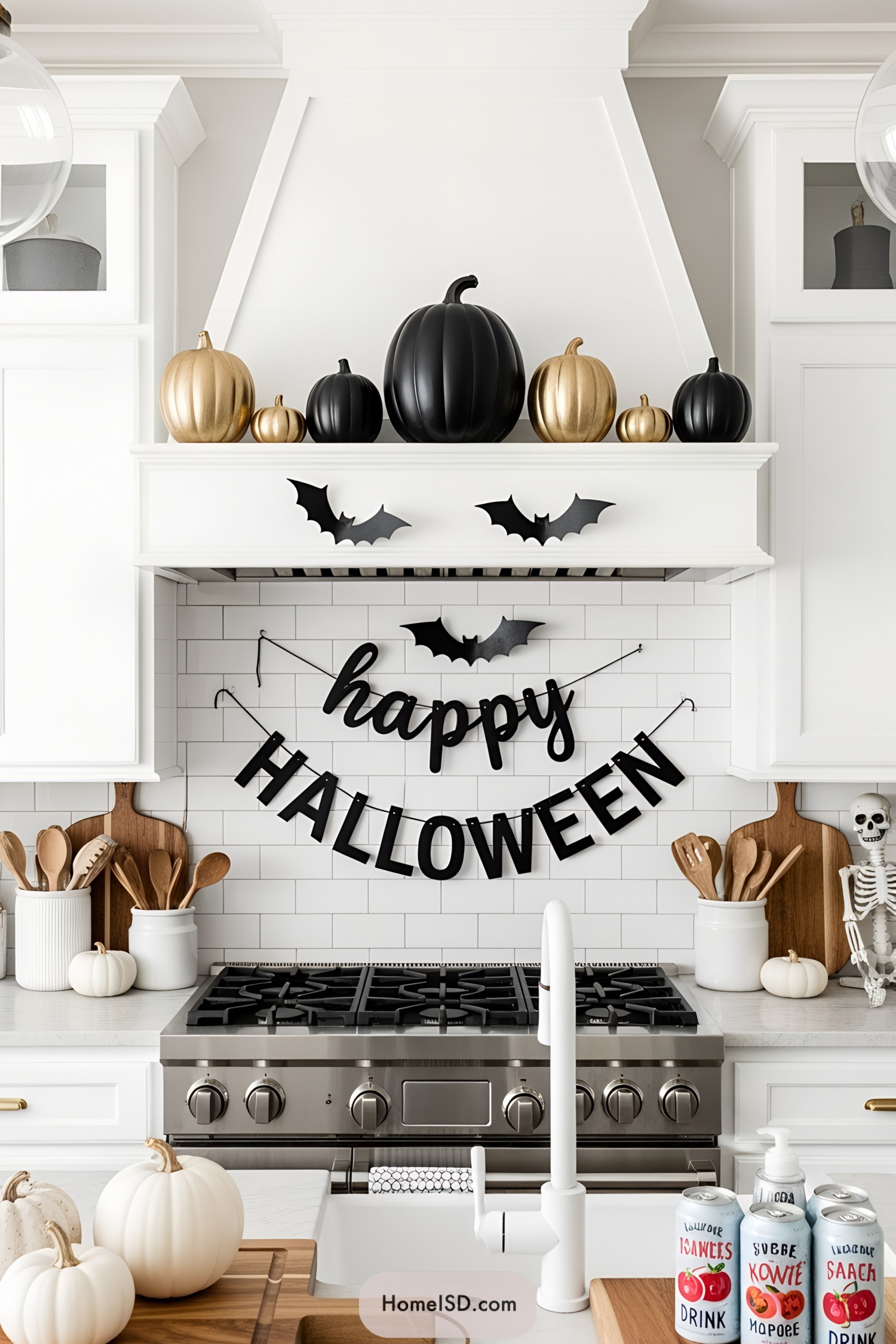 22 Halloween Kitchen Decor Ideas That Are Frighteningly Fabulous