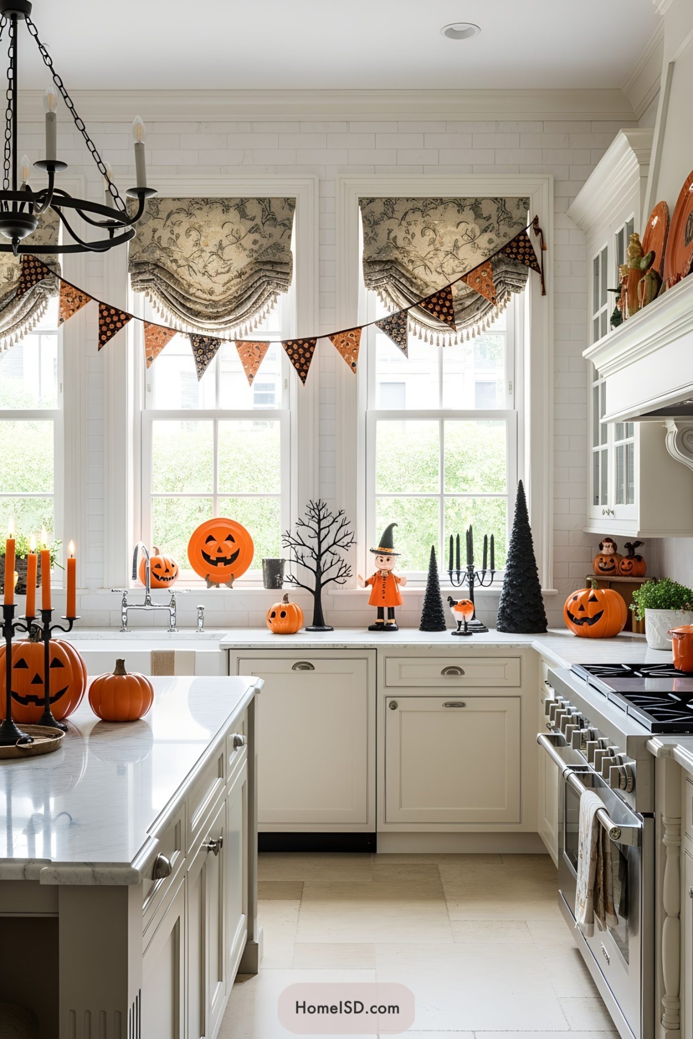 22 Halloween Kitchen Decor Ideas That Are Frighteningly Fabulous