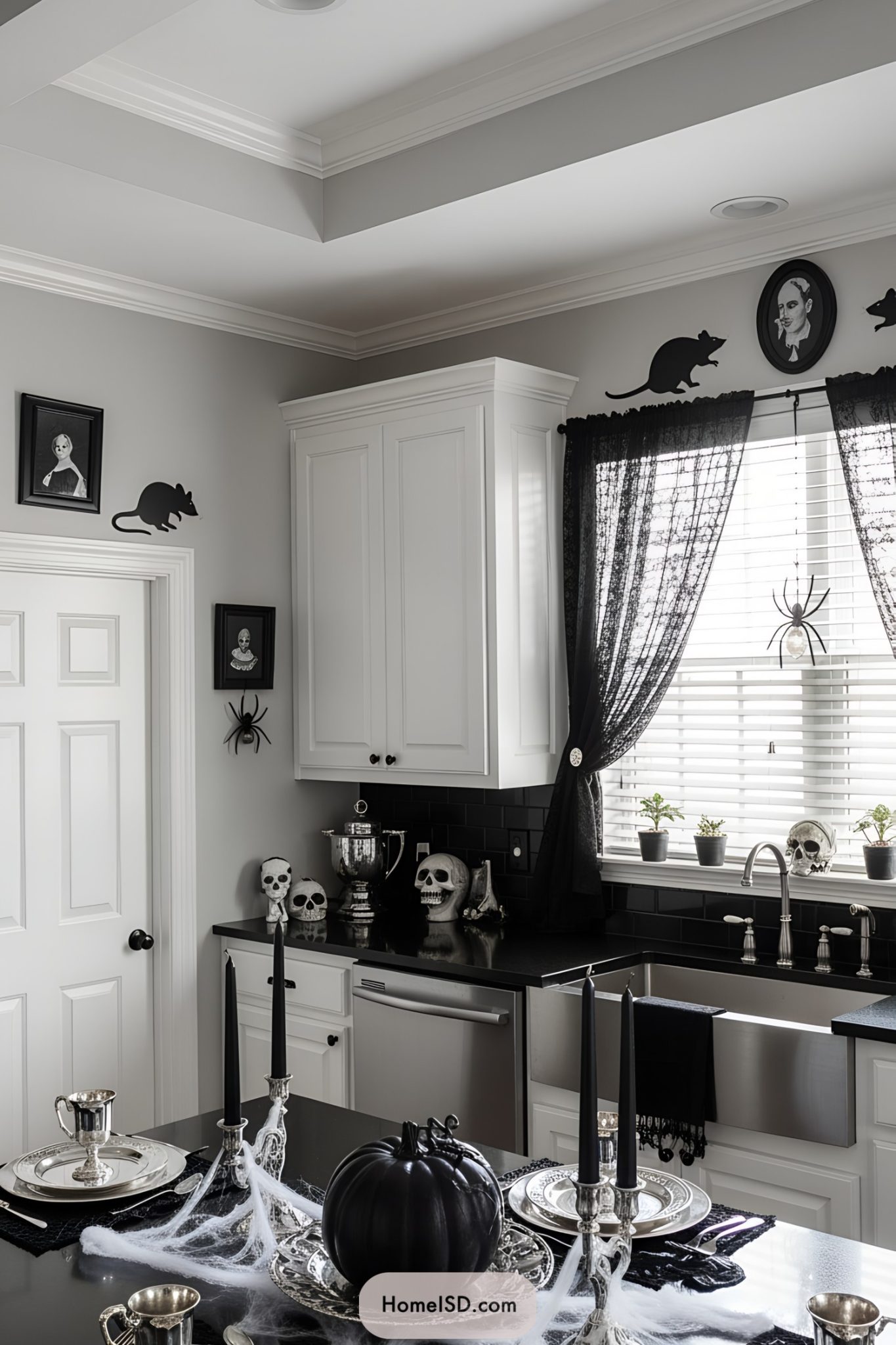 22 Halloween Kitchen Decor Ideas That Are Frighteningly Fabulous